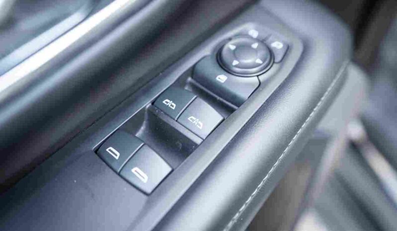 
								Chevrolet-Suburban-2023 full									