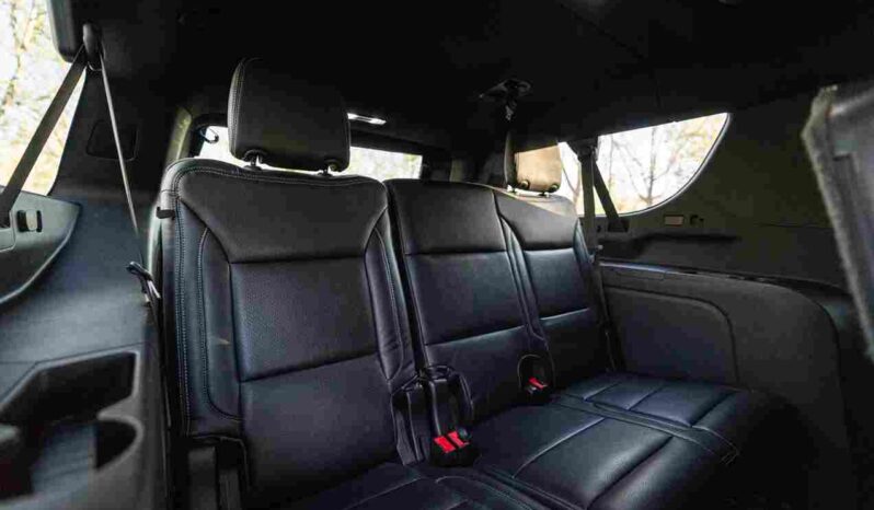 
								Chevrolet-Suburban-2023 full									