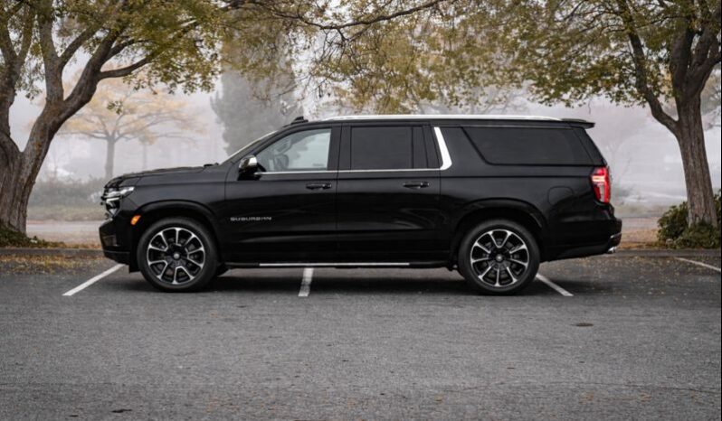
								Chevrolet-Suburban-2023 full									