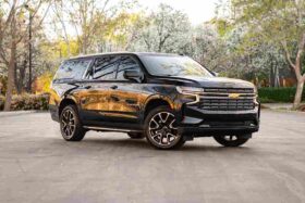 Chevrolet-Suburban-2023