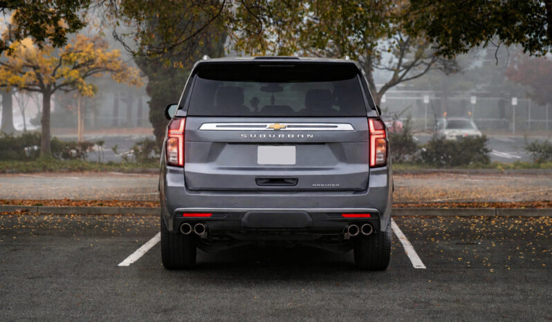 
								2022 Chevrolet Suburban LT full									