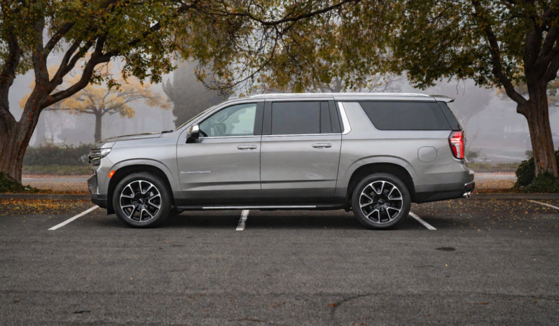 
								2022 Chevrolet Suburban LT full									